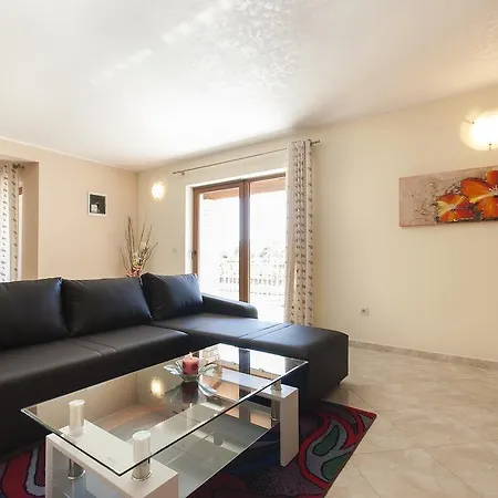 Marjan Villa *