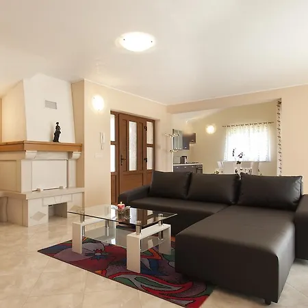 Marjan Villa Tinjan